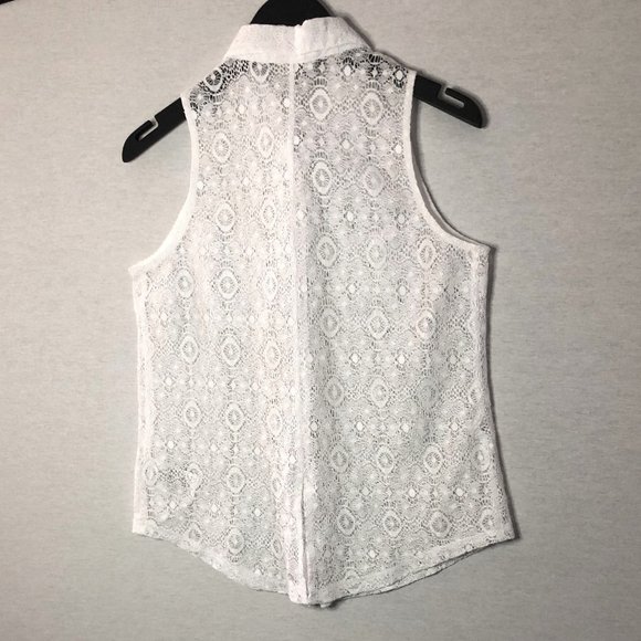 GUESS White Lace Button Down Sleeveless Top - Picture 3 of 6